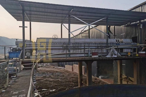 陜西省500平方快開式壓濾機使用現場